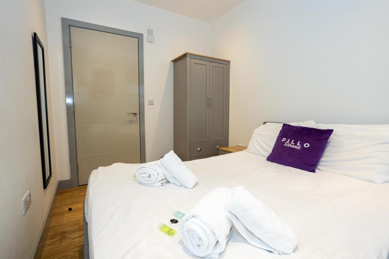 Pillo Rooms Serviced Apartments - Salford Манчестър Екстериор снимка