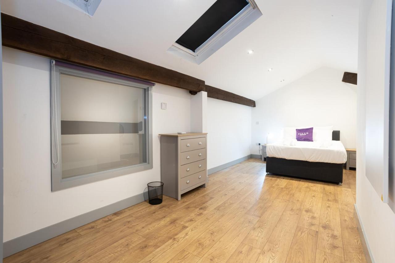 Pillo Rooms Serviced Apartments - Salford Манчестър Екстериор снимка