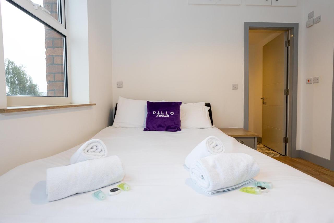 Pillo Rooms Serviced Apartments - Salford Манчестър Екстериор снимка