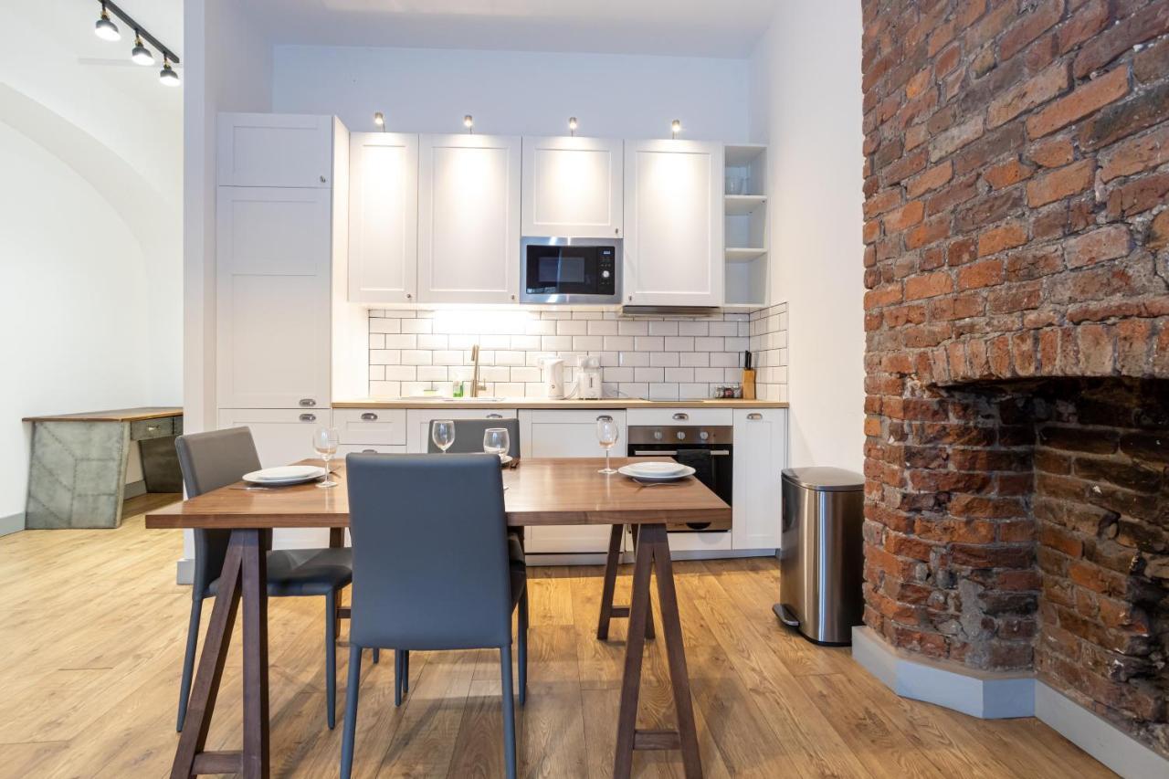 Pillo Rooms Serviced Apartments - Salford Манчестър Екстериор снимка