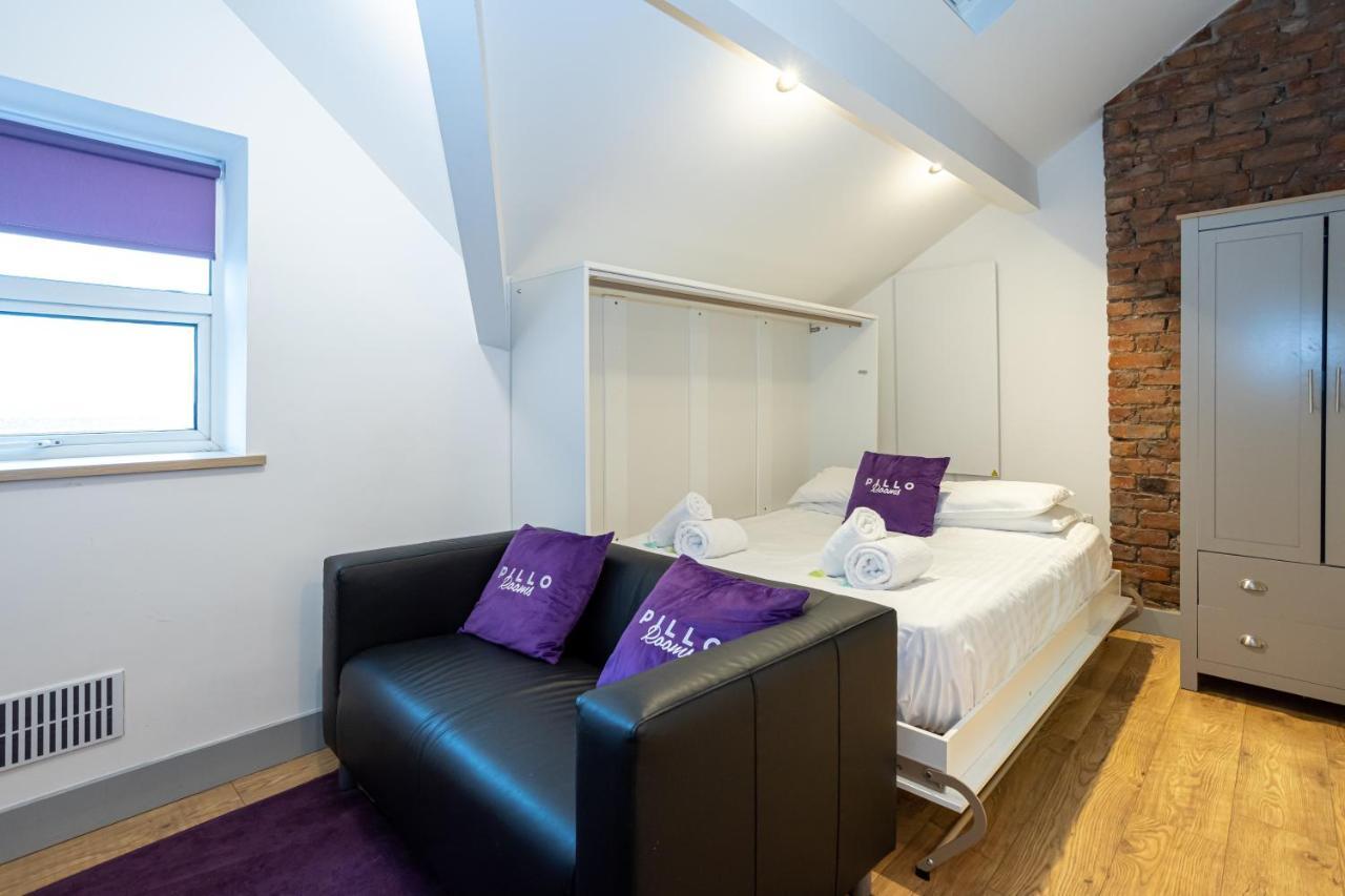 Pillo Rooms Serviced Apartments - Salford Манчестър Екстериор снимка
