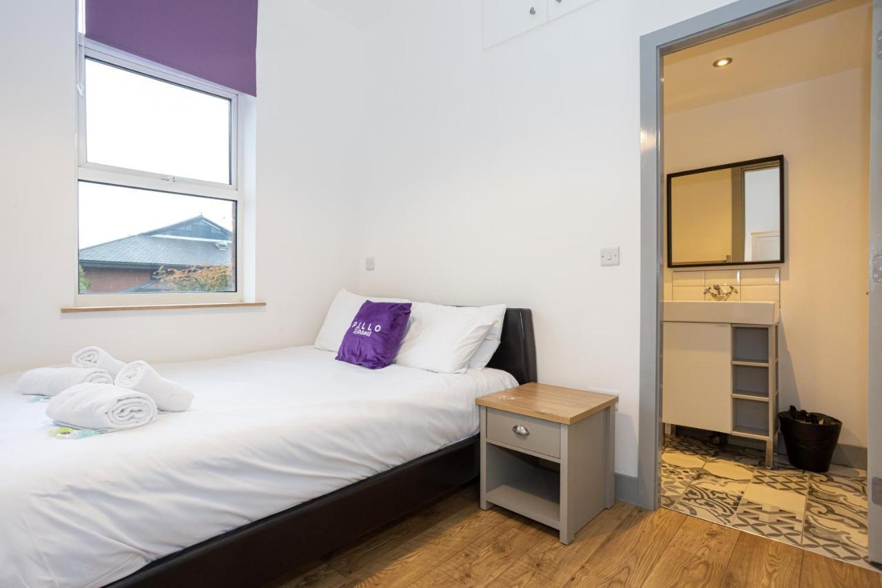 Pillo Rooms Serviced Apartments - Salford Манчестър Екстериор снимка