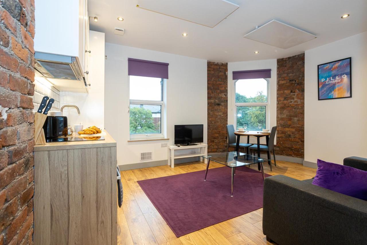 Pillo Rooms Serviced Apartments - Salford Манчестър Екстериор снимка